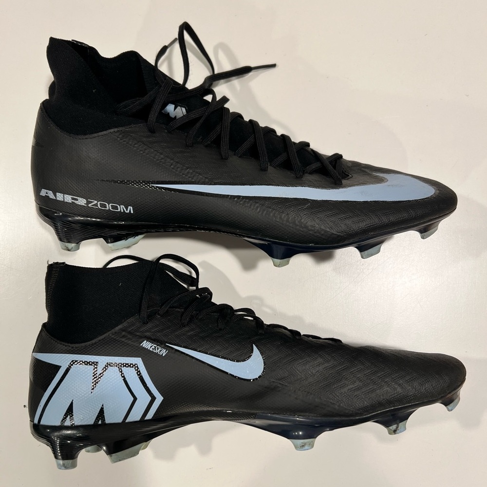 Nike Mercurial Superfly 10 Academy
Multi-Ground High-Top Soccer Cleats